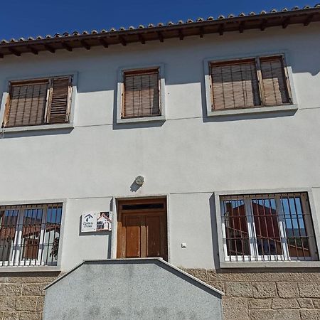 Maison d'hôtes La Bimborra à Becedas Extérieur photo